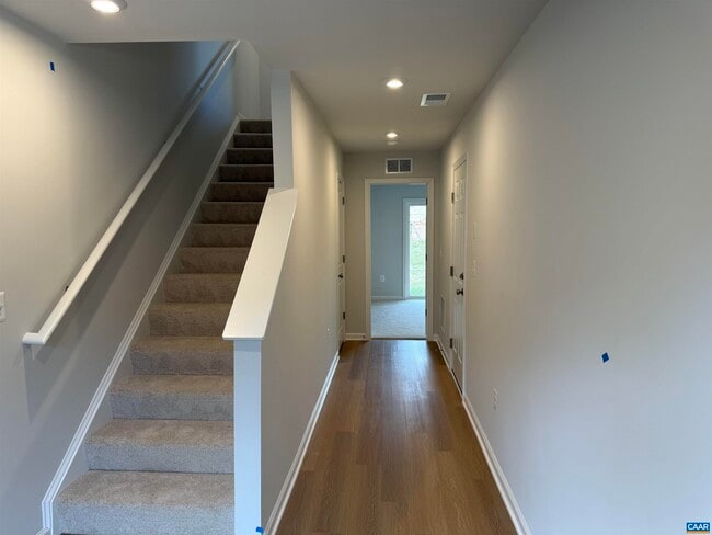 Building Photo - 99 Oldfield Dr