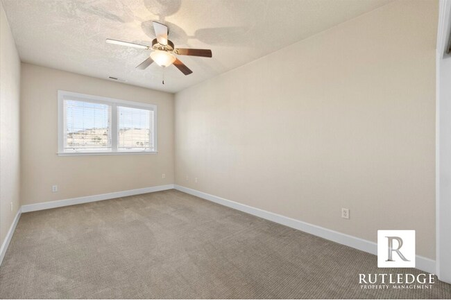 Building Photo - STUNNING 4 Bed/3.5 Bath Home in Talent!!!
