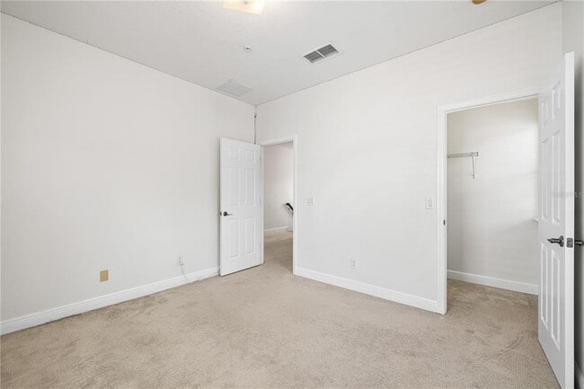 Building Photo - 5338 Ardsdale Ln