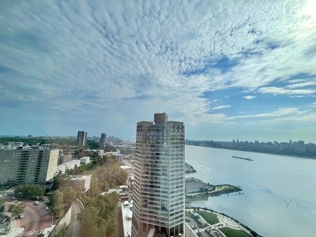 Building Photo - 7000 JFK Blvd E