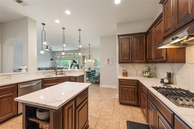 Building Photo - 12305 Lostwood Cir