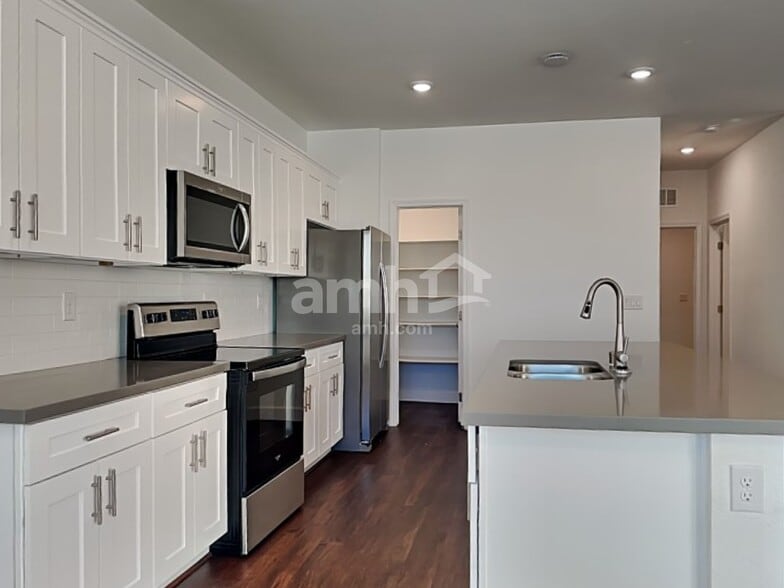 Building Photo - 4848 Blushing Star St