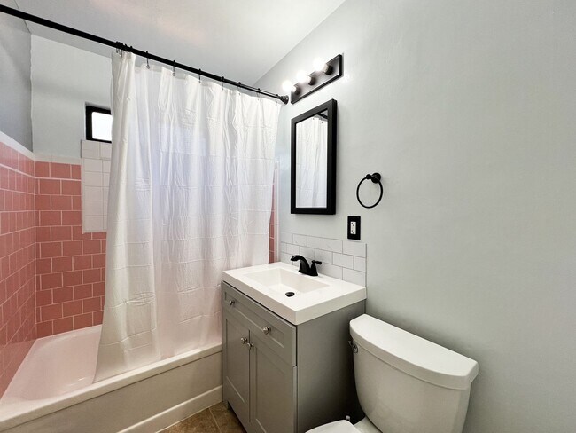 Building Photo - Charming Westwood Cottage in the Heart of Napa