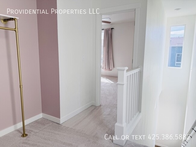 Building Photo - 14669 36th Ave NE