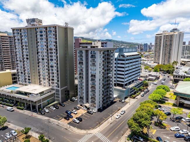 Building Photo - Coty Tower 703