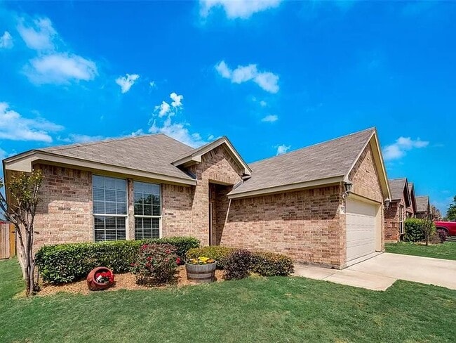 Building Photo - 2246 Whitney Dr