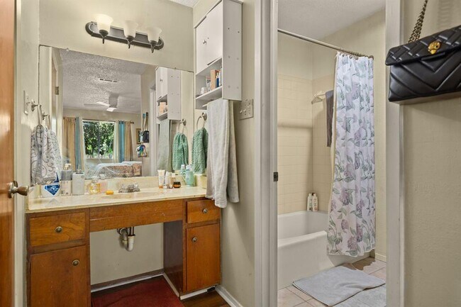 Building Photo - 509 Oat Meadow Dr