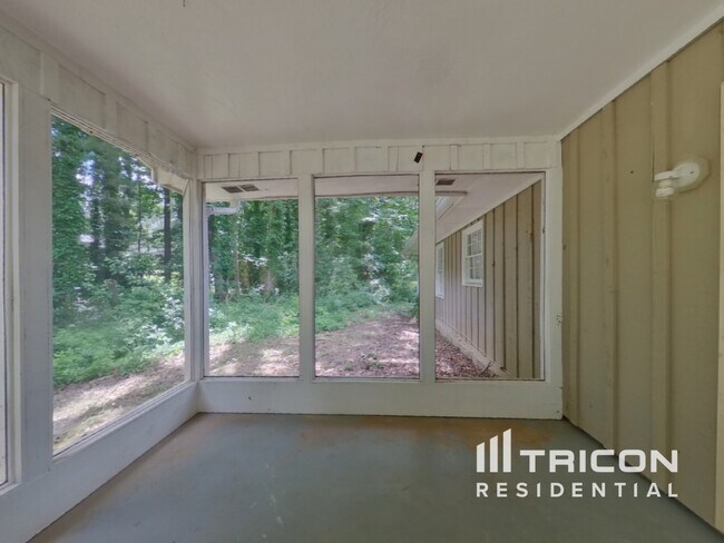 Building Photo - 4539 Riverwood Cir
