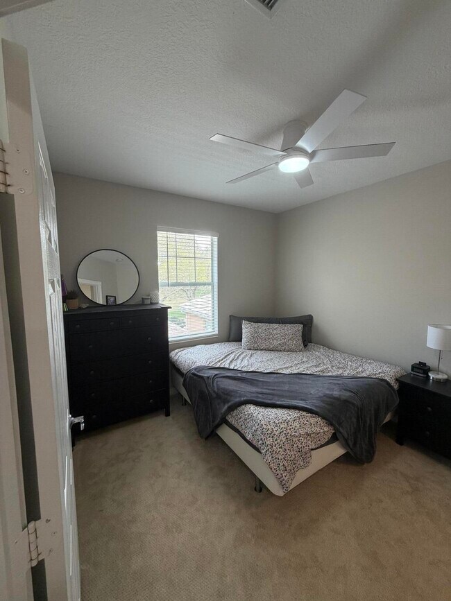 Building Photo - 223 Soriano Dr