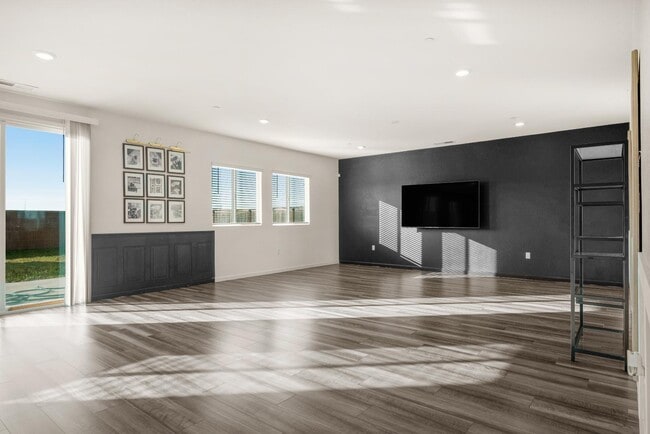 Building Photo - 2032 Gatlin Ct