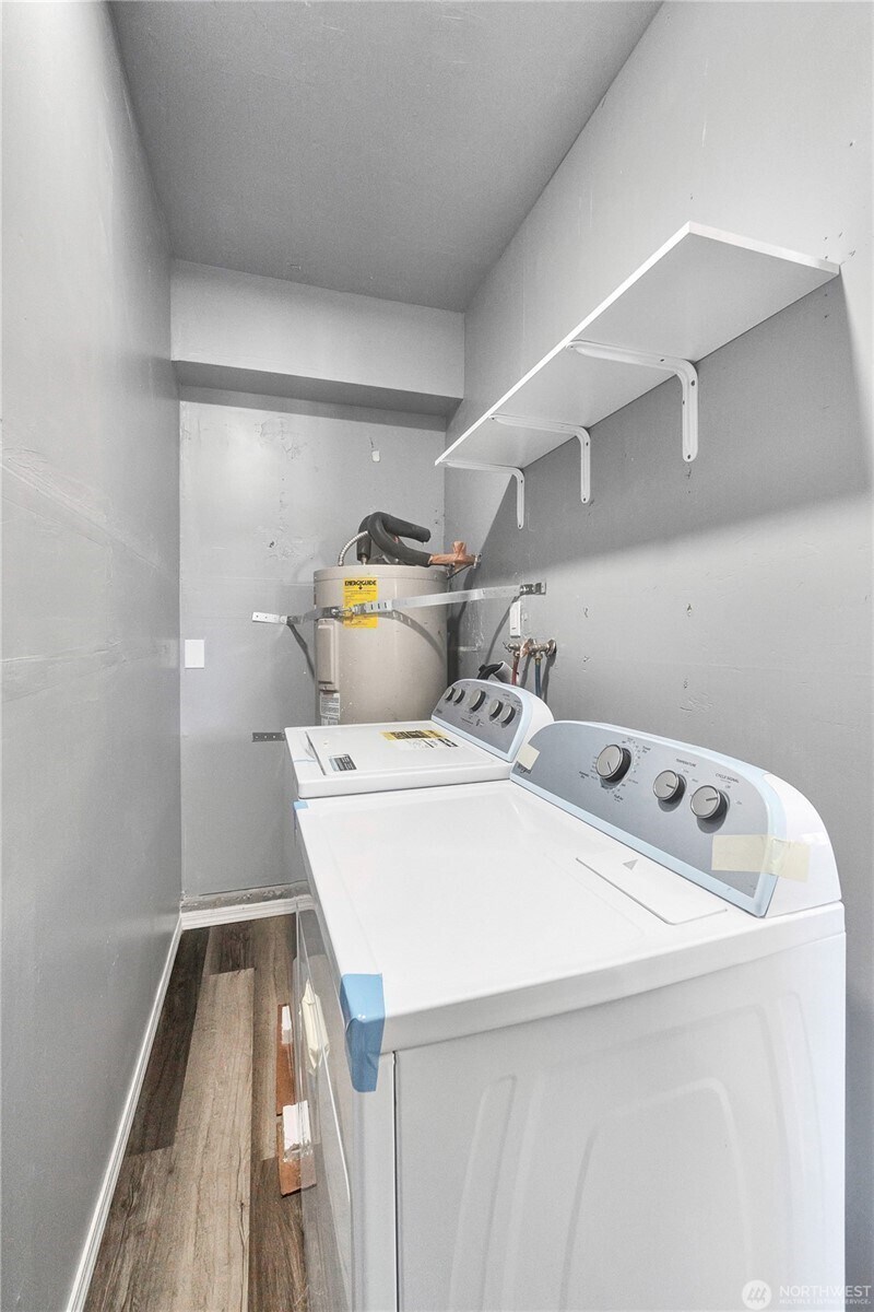 Washer dryer in unit - 218 Ellingson Dr