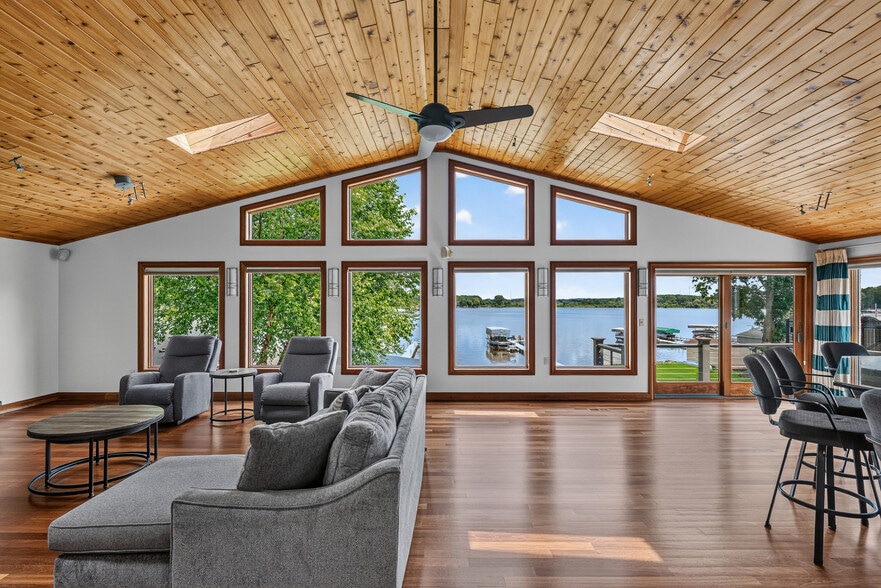 Great room and view of lake - 2438 Lough Ln