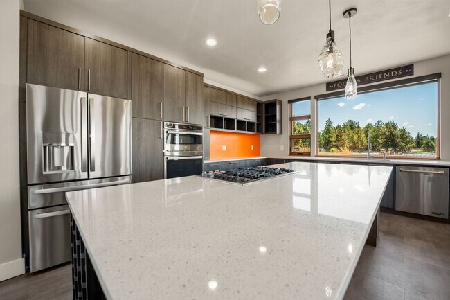 Building Photo - 64144 Pioneer Loop