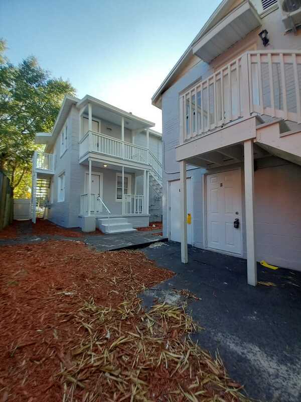 Building Photo - 711 18th Ave S