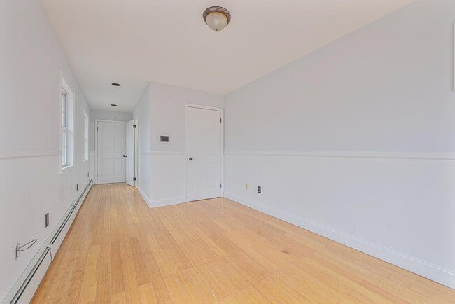 Building Photo - 145-6-145225 225th St