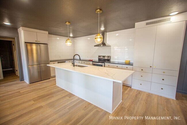 Building Photo - 3407 43rd St