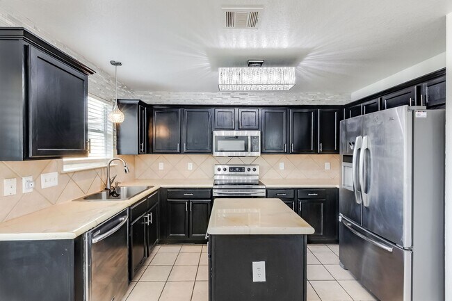 Building Photo - 4906 Causeway Ct