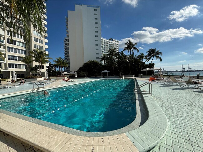 Building Photo - 1200 West Ave