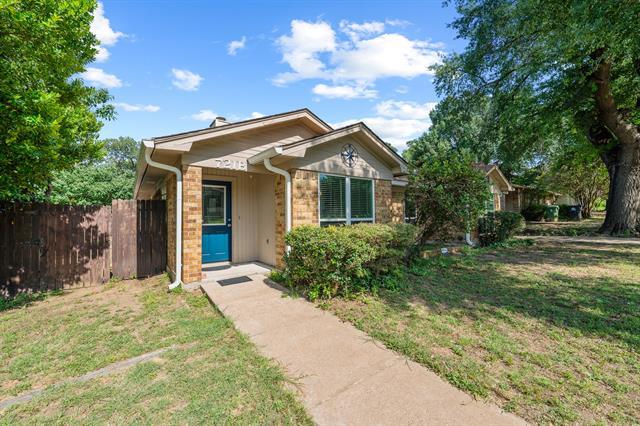 Primary Photo - 721 Oakwood Ln