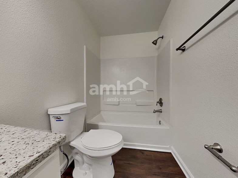 Building Photo - 1503 Pencross Ln