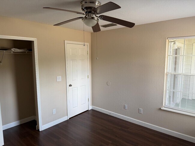 Building Photo - 6004 Westgate Dr