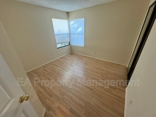 Building Photo - 7576 Keystone Dr NE