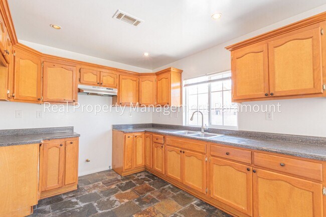 Building Photo - 3248 W 111th St