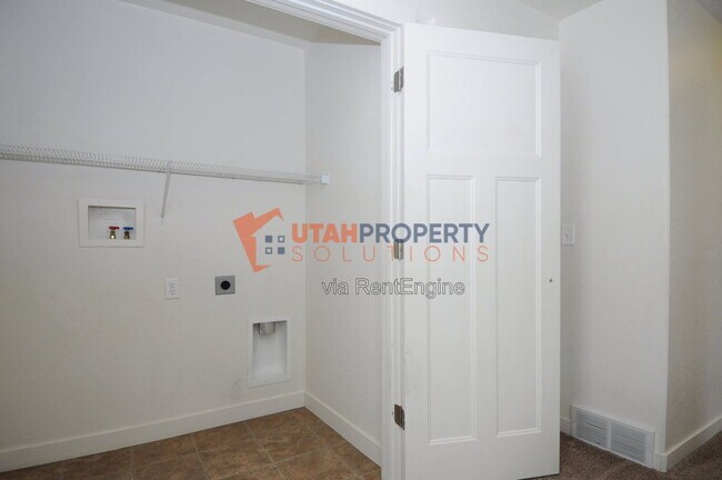 Building Photo - 5083 Digory Dr
