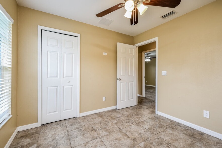 Building Photo - 3102 39th St SW