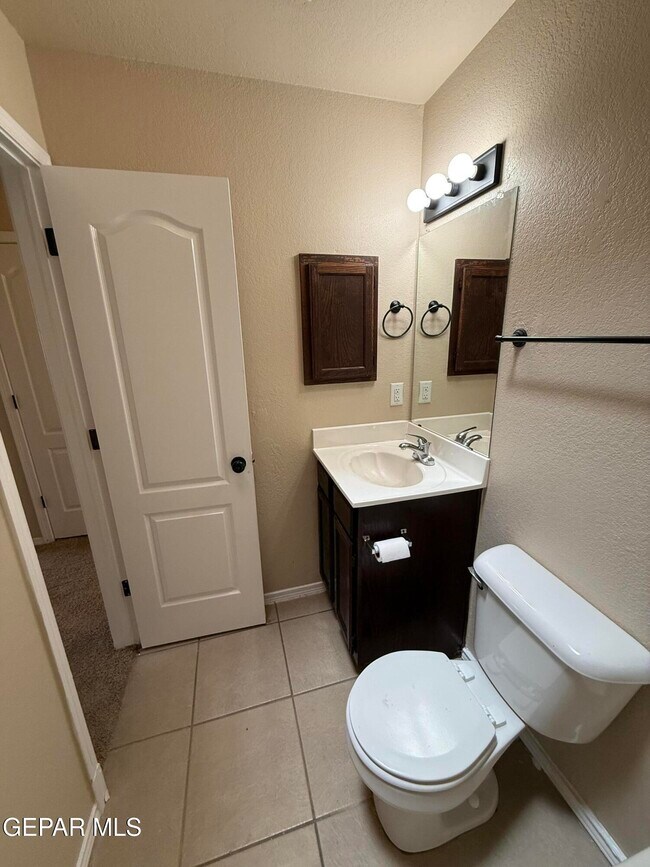 Building Photo - 732 Desert Sage Dr