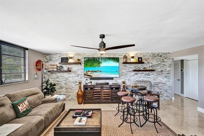 Building Photo - 1811 Jefferson St