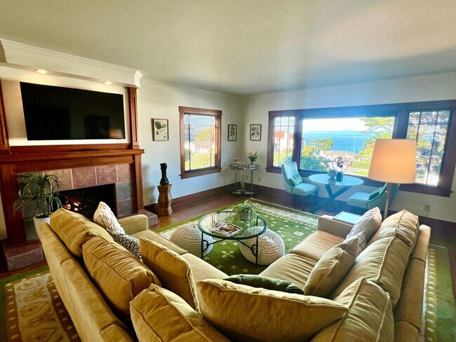 Building Photo - 189C-F-TL-CS