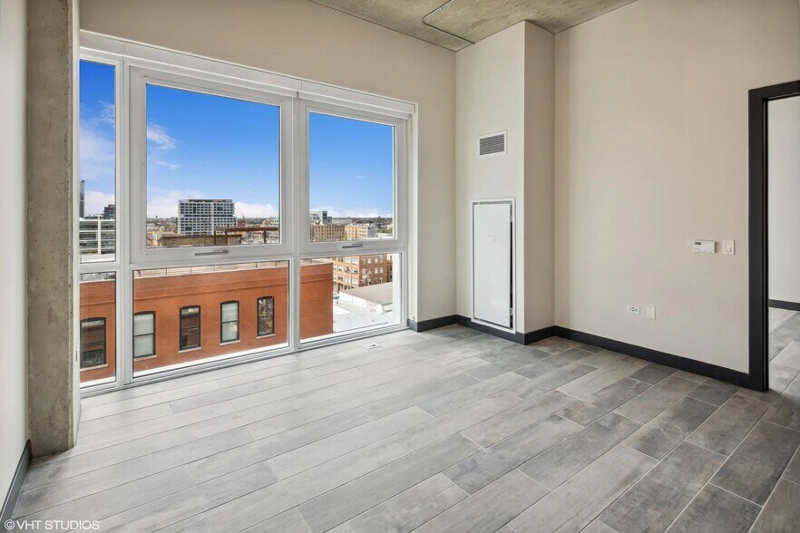 Building Photo - 1080 W Randolph St