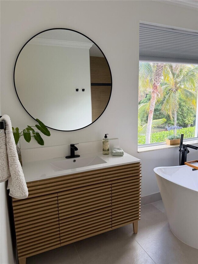 Building Photo - 1819 Mariners Ln