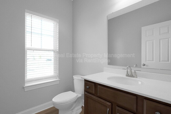 Building Photo - 7570 Dublin Rd