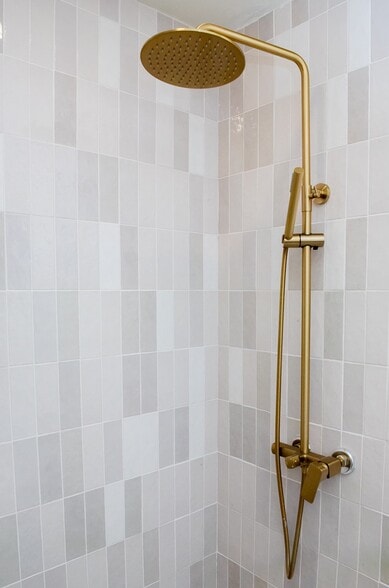 Building Photo - 870 Vera St SE