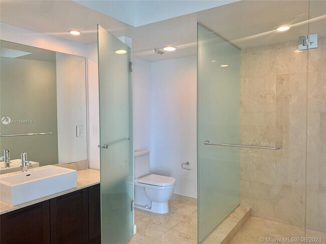 Building Photo - 250 Sunny Isles Blvd