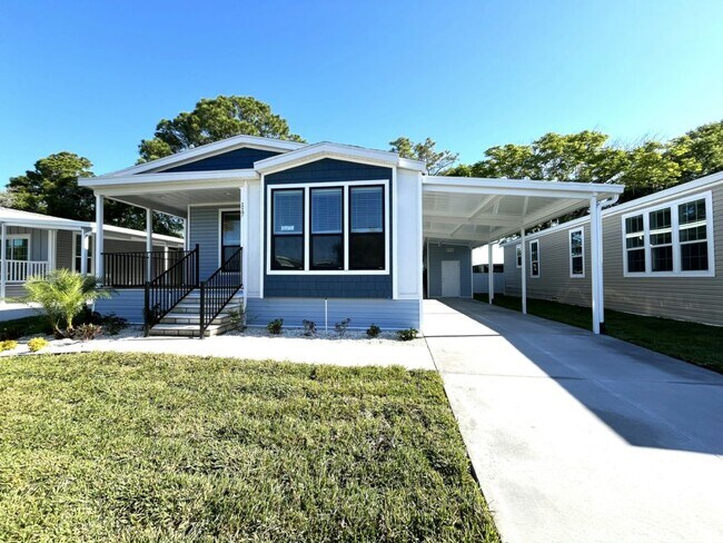 Building Photo - 117 N Lake Dr