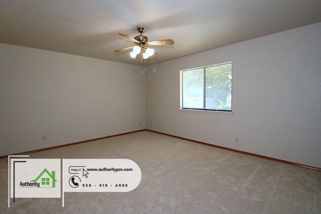 Building Photo - 1844 Breckenwood, Short Trip to the park. ...