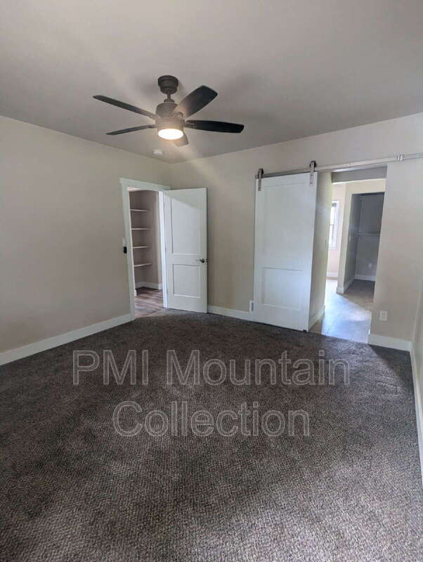 Building Photo - 249 S 400 E