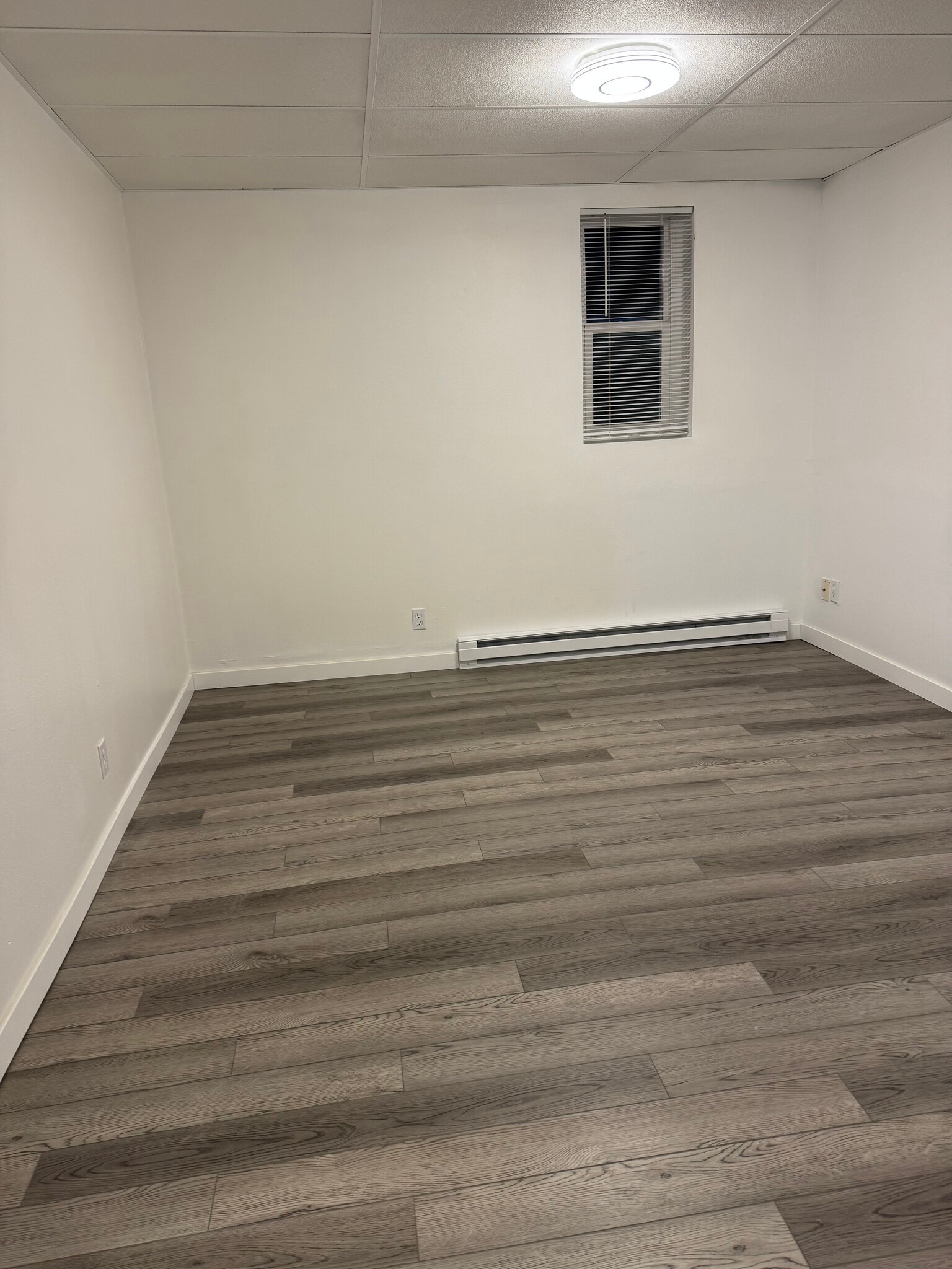 Building Photo - 516 8th St S