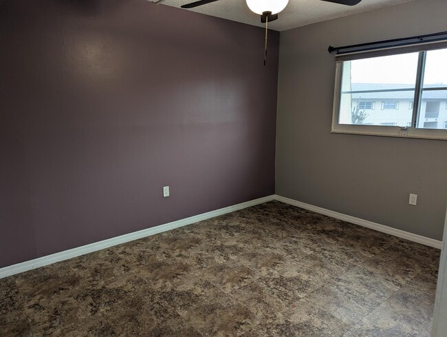 Building Photo - 3135 Shady Dell Ln