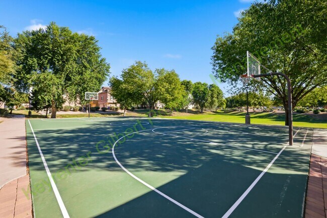 Building Photo - Charming Gilbert Home in The Gardens Commu...