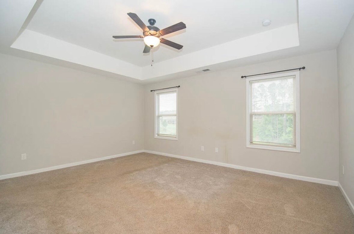 Master Bedroom - 399 Cobblestone Trl