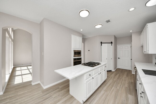 Building Photo - 1335 Crescent Pkwy Ct