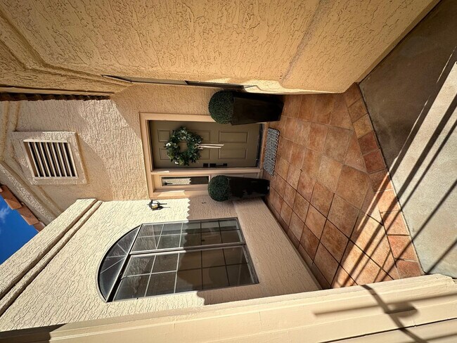 Building Photo - 12237 N Gambel Dr