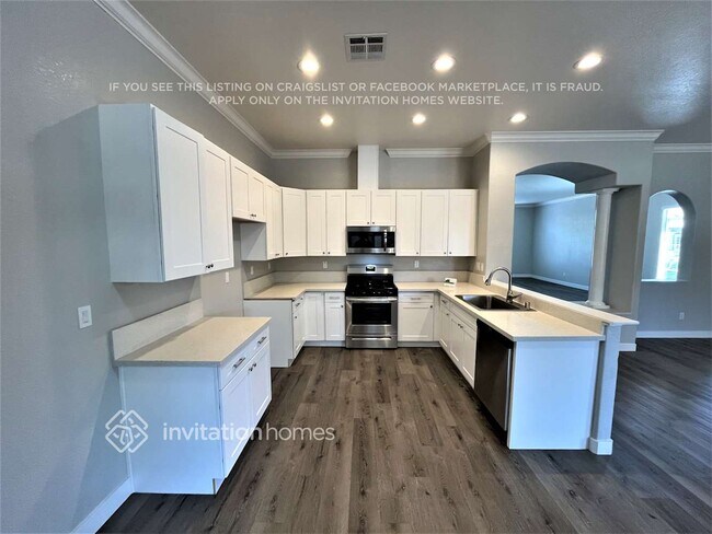 Building Photo - 2030 Butterfield Ln
