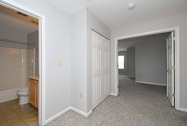 Building Photo - 1028 Balley Dr