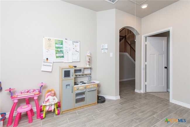 Building Photo - 1756 Meadow Crest