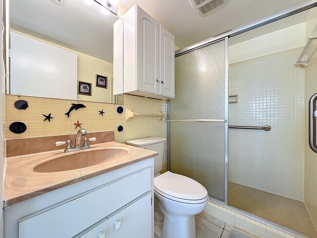 Building Photo - 2020 N Atlantic Ave